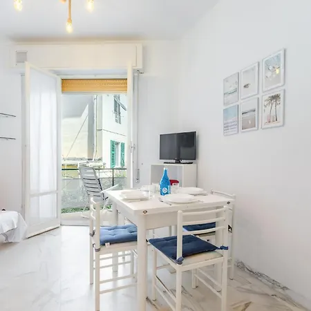 Apartment Hostdomus - Cozy Corner Near The Sea Finale Ligure