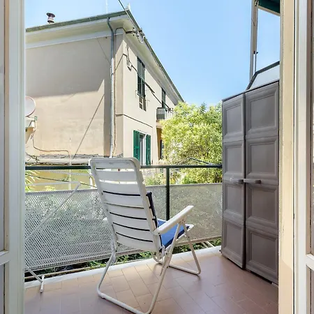 Hostdomus - Cozy Corner Near The Sea Apartment